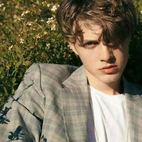 6686体育签约作者Greer