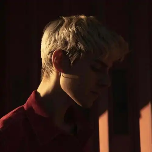 6686体育银牌作者Isabella