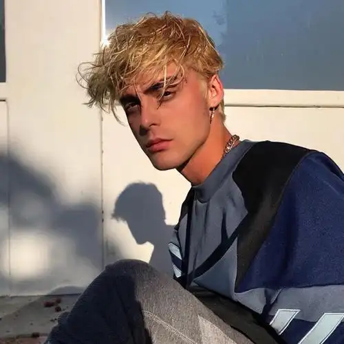 6686体育钻石作者Charlotte