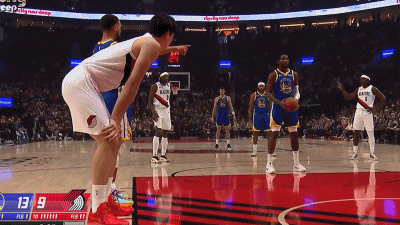 สื่อมวลชน: ถูก Curry ทุบตีด้วยชื่อ ไม่ต้องพูดถึง Yang Hansen แม้แต่ Gordon ก็ทนไม่ไหวเมื่อวานนี้