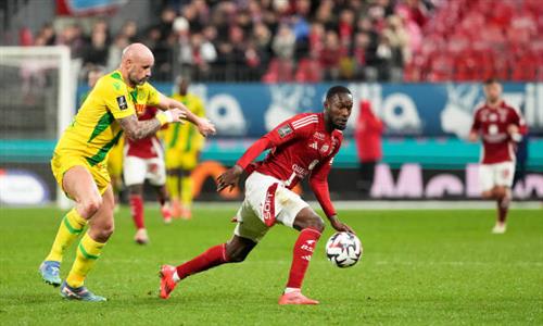 แบรสต์ พบ น็องต์