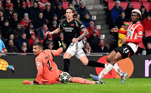 พีเอสวี ไอนด์โฮเฟ่น vs อาร์เซนอล