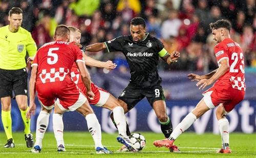 คิโรน่า vs เฟเยนูร์ด